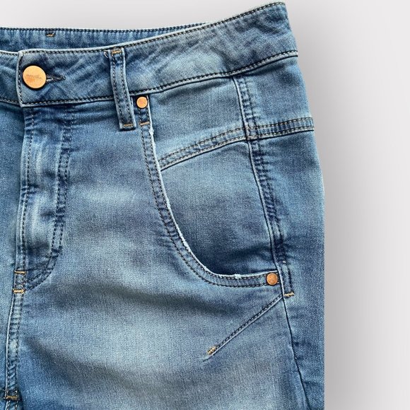 Diesel Fayza-Ne boyfriend jogg jeans size 27 - Picture 4 of 11